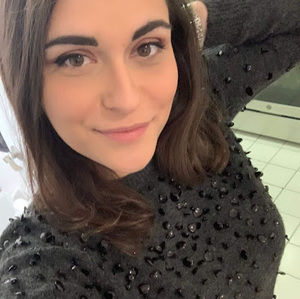 Meet your Posher, Ana